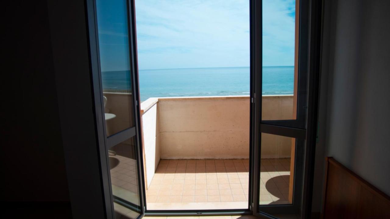 Hotel Royal Giulianova Exterior photo